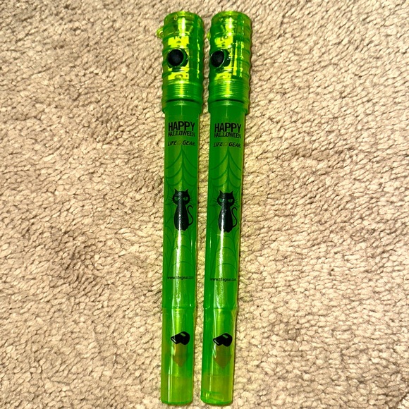Life Gear Halloween Glow Sticks and whistle - Picture 1 of 6